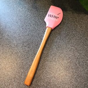 Pampered Chef rubber scraper